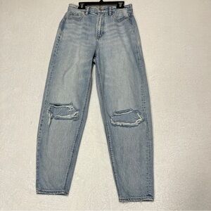 American Eagle High Rise Mom Jeans Distressed Light Wash Size 2
